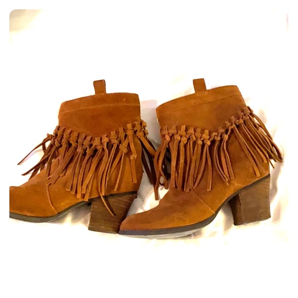 Sbicca Shoes - Vintage collection size 7 fringe suede booties